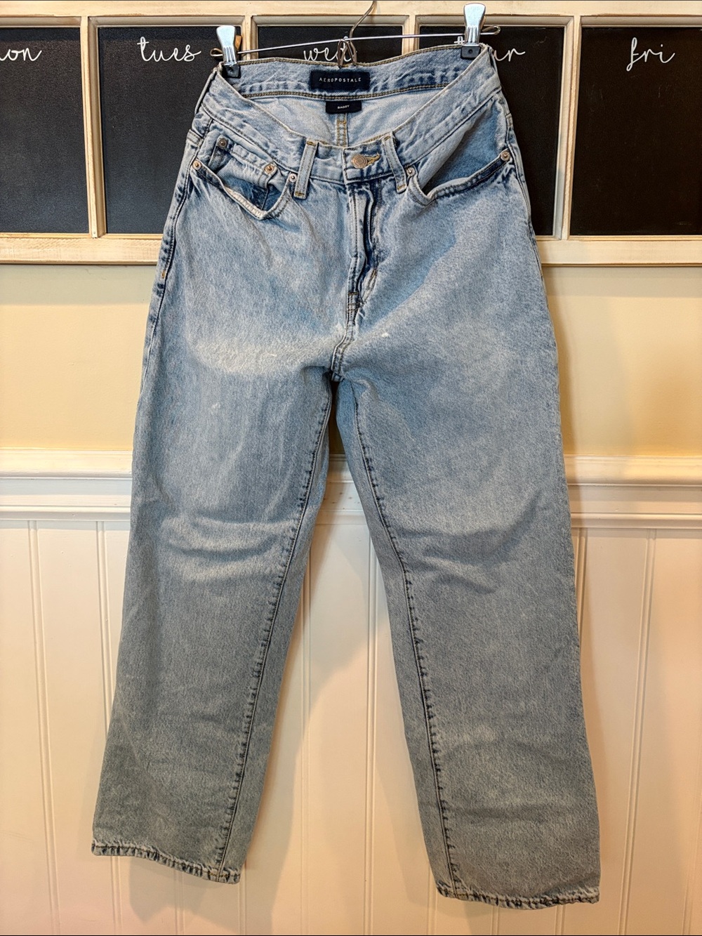 EUC Young Men’s Aeropostale Light Blue Denim Jeans Baggy 27